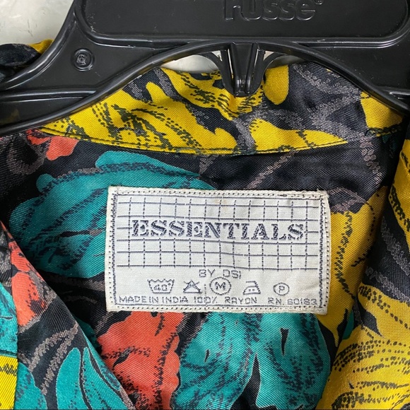 Essentials By DSI Floral Button Up Shirt Medium - Picture 2 of 5